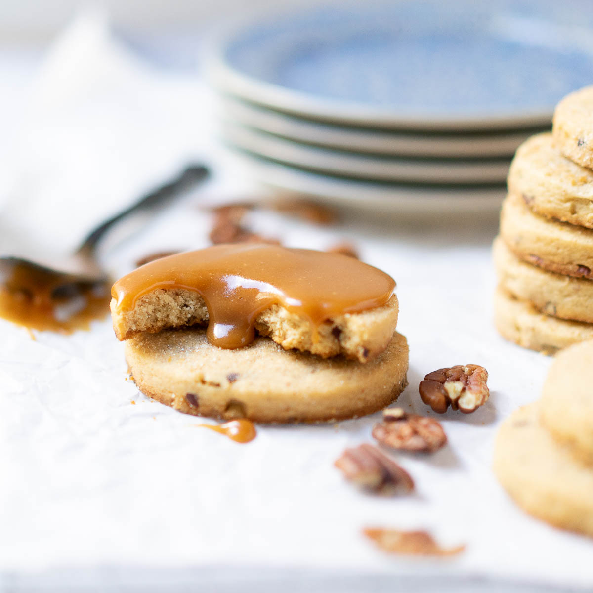 apple cider, maple and pecans sugar cookies