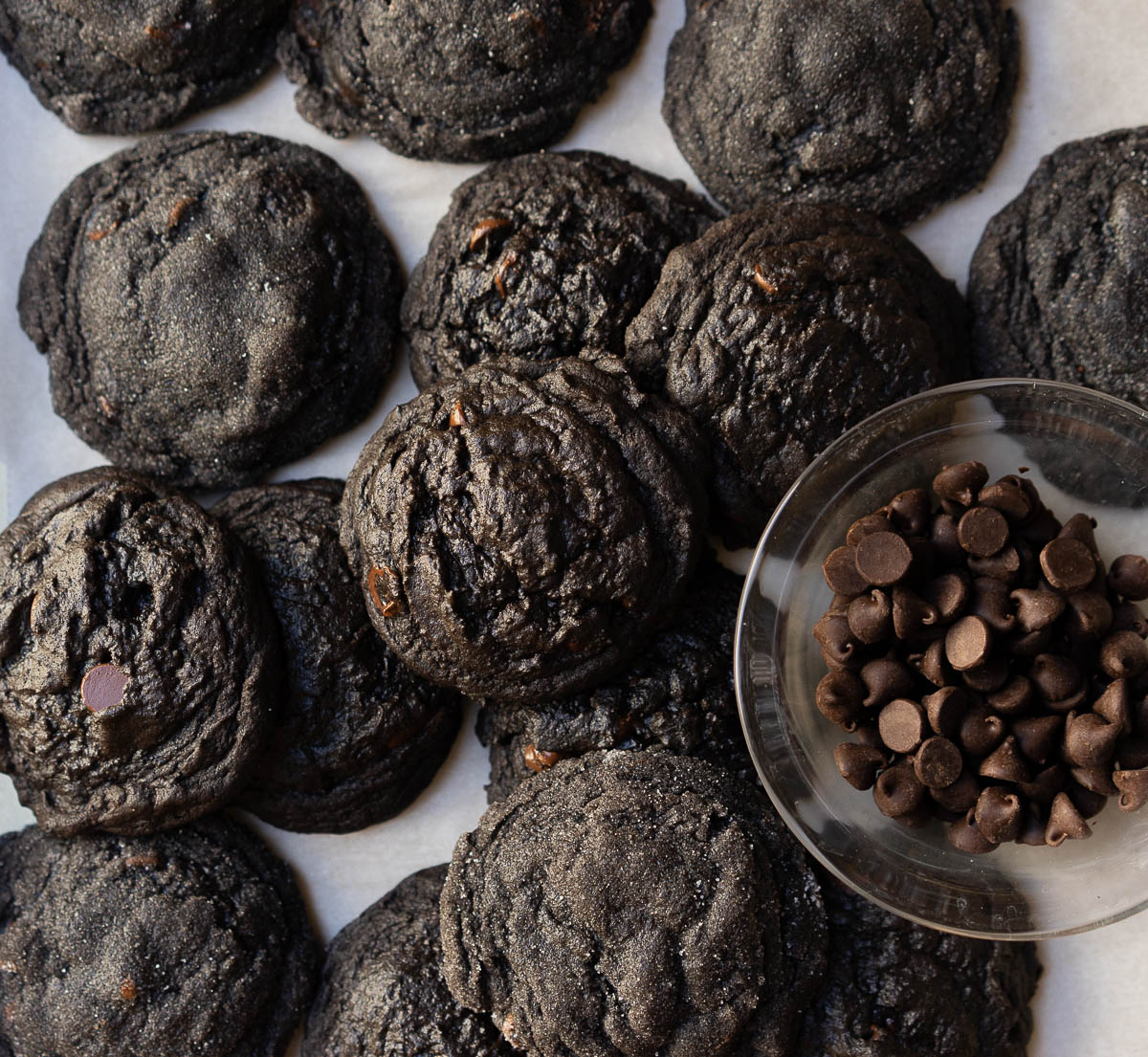 black cocoa cookies