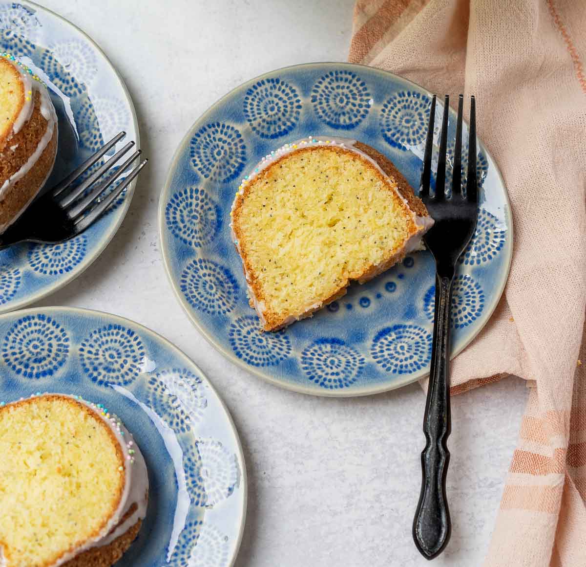 lemon poppy seed bundt cake