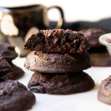 black cocoa cookies.