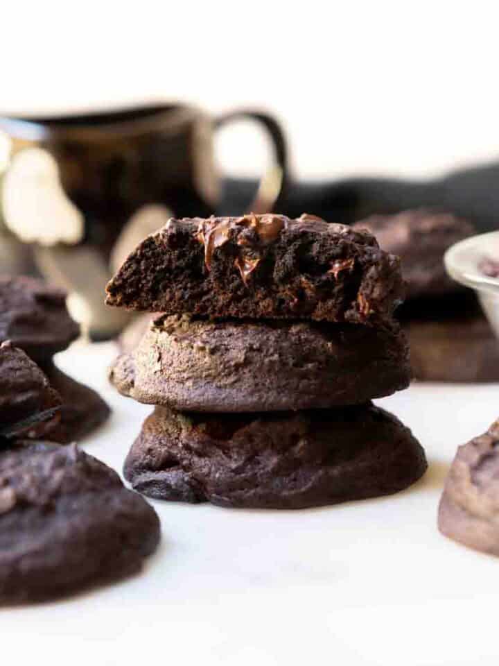 black cocoa cookies.
