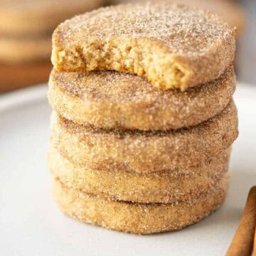 cinnamon shortbread cookies.